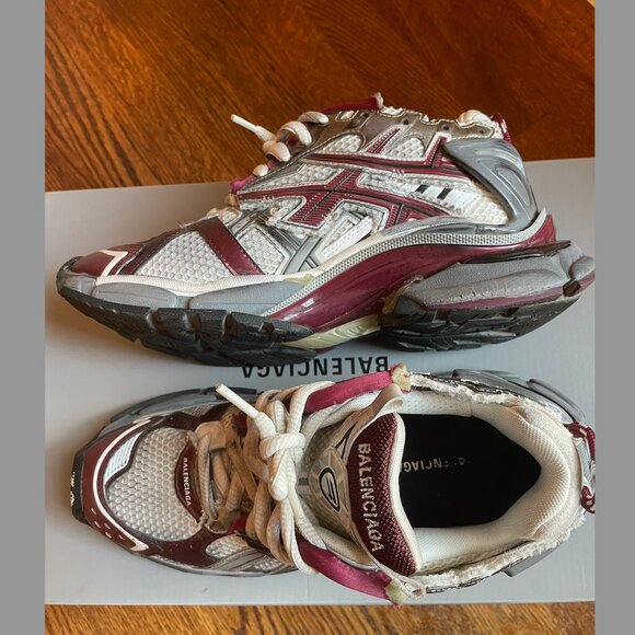 Balenciaga Runner Sneaker Burgundy and White Size:39 - Picture 5 of 15